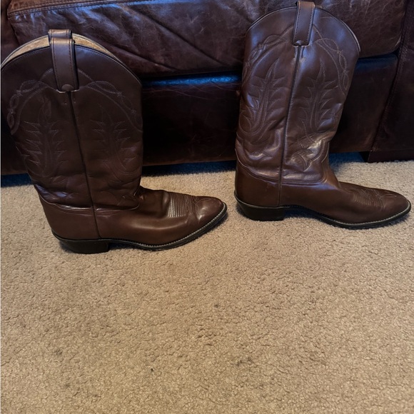 Tony Lama cowboy boots 🤠 - Picture 2 of 9